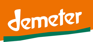 Demeter Weine werden biodynamisch angebaut. Und übertreffen die strengen Regeln des Biosiegels nach der EG-Öko-Verordnung. Unter den Demeter Qualitätstandards werden hervorragende Biowein ohne Sulfite hergestellt.